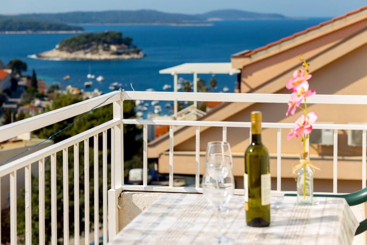 Apartments Dora Hvar Town Exterior foto